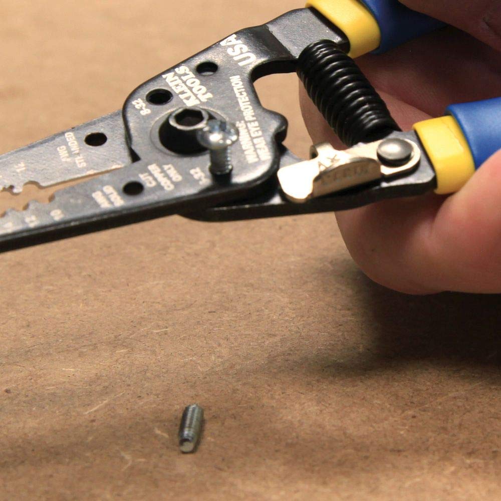 Klein Tools 81021 Electrical Tester Tool Kit with Multimeter, Non-Contact Voltage Pen, Receptacle Tester, Wire Stripper / Cutter, 4-Piece, Orange Klein Tools 81021 Electrical Tester Tool Kit with Multimeter, Non-Contact Voltage Pen, Receptacle Tester, Wire Stripper / Cutter, 4-Piece, Orange